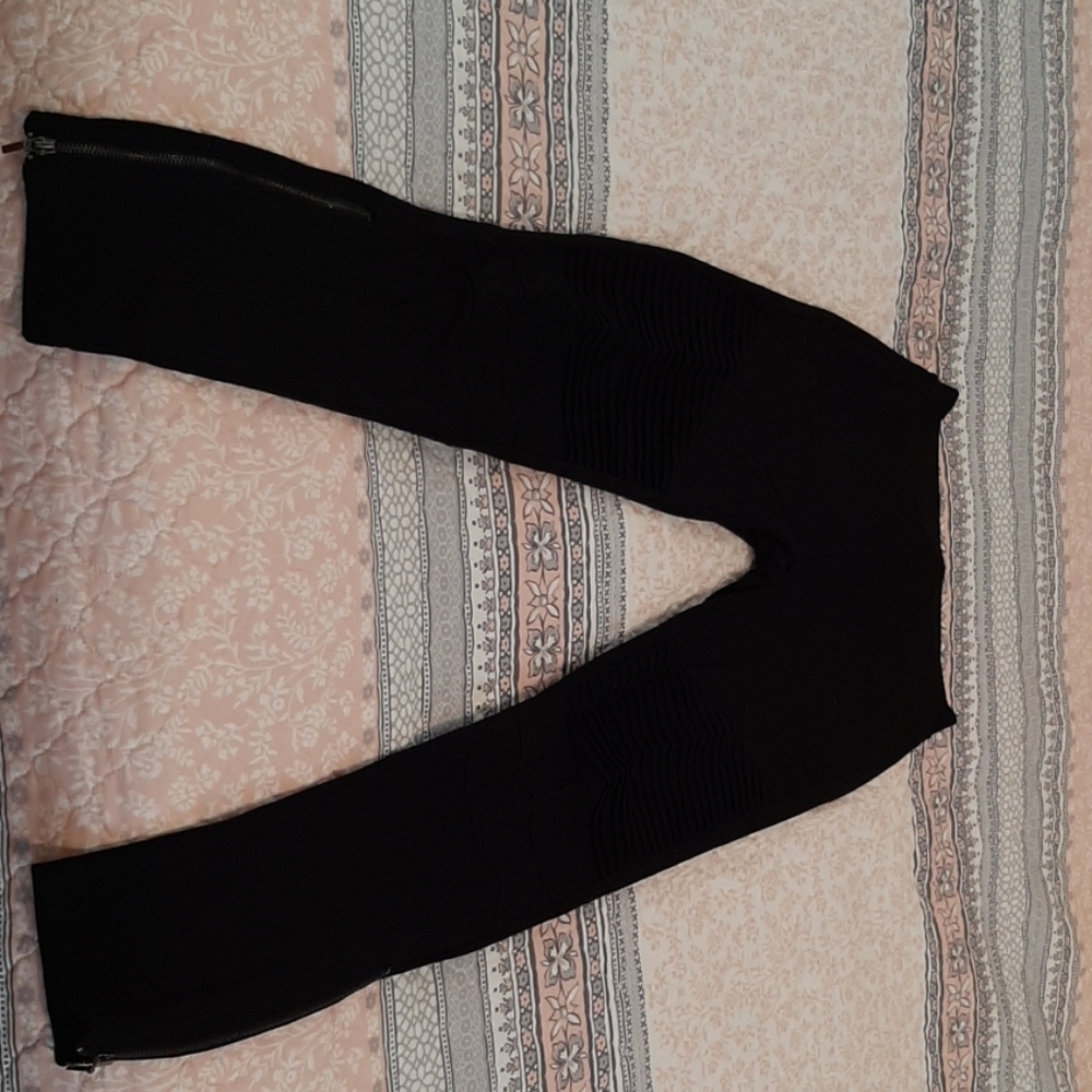 Black stretch cotton pants w leg zippers